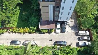 Green Paradise Hotel