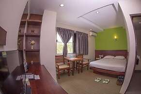 Green Paradise Hotel