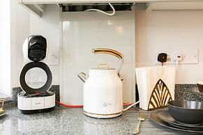 12 Helena House Studio