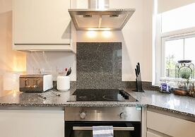 12 Helena House Studio