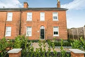 12 Helena House Studio