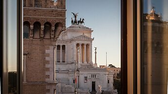 Rental In Rome Piazza Venezia View Luxury Apartment B