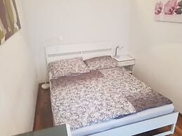 Amazing Flat near Center