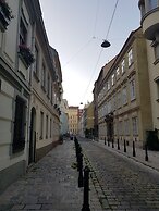 Amazing Flat near Center