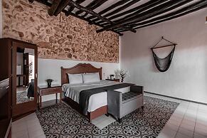 Hotel Colonial Zaci by GuruHotel