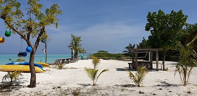 Perla Dhangethi