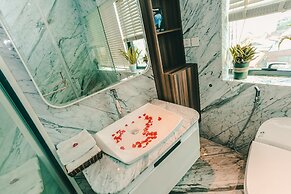 HNC Premier Hotel & Residences