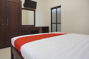 OYO 902 Hotel Pondok Anggun