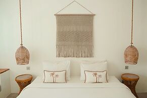 Seaesta Komodo Hotel & Hostel