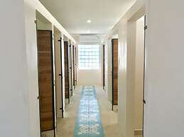 Seaesta Komodo Hotel & Hostel