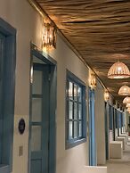 Seaesta Komodo Hotel & Hostel