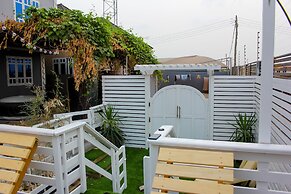 EmpireLux Middle Floor