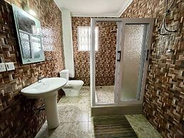 EmpireLux Middle Floor