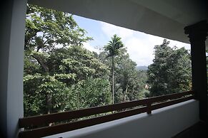 Periyarmountainpalace