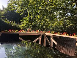 Beyaz Ev Butik Otel Masukiye