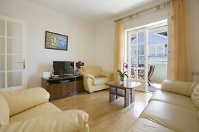 Montesan Apartments