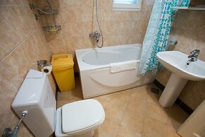Montesan Apartments