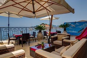 Montesan Apartments