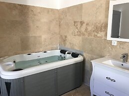 Les Mazets & SPA Duzès