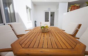 C10 - Lagos Center Apartment