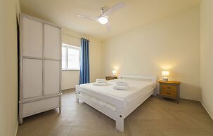 C10 - Lagos Center Apartment