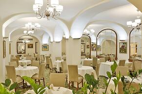 Hotel Kolonada