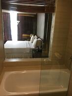 Golden Tulip Agulu Lake Hotel & Resort