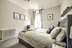 Stylish Modern Apartment Parking