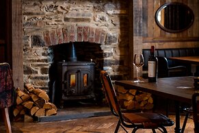 The Ambleside Inn - The Inn Collection Group