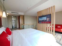 Ibis Chengdu Hi-Tech Zone Longhu Hotel