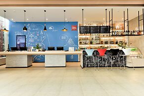 Ibis Guangzhou Pazhou International Exhibition Center Hotel