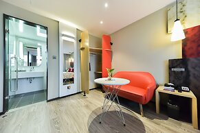 Ibis Guangzhou Pazhou International Exhibition Center Hotel