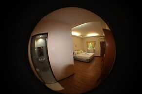 Law Ka Thit Sar Hotel - Hostel