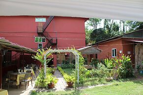 Law Ka Thit Sar Hotel - Hostel