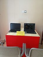 Law Ka Thit Sar Hotel - Hostel