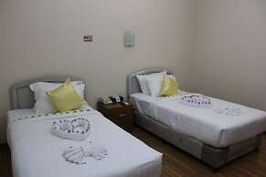 Law Ka Thit Sar Hotel - Hostel