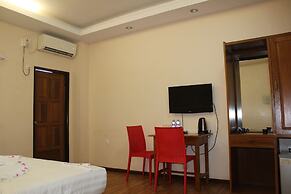 Law Ka Thit Sar Hotel - Hostel