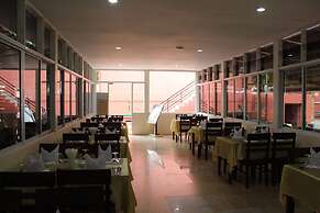 Law Ka Thit Sar Hotel - Hostel