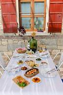 Lavantali Konak- Taşev Otel ve Restoran