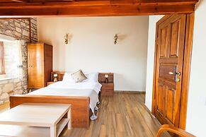 Lavantali Konak- Taşev Otel ve Restoran