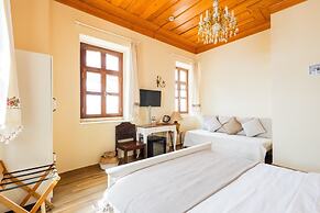 Lavantali Konak- Taşev Otel ve Restoran