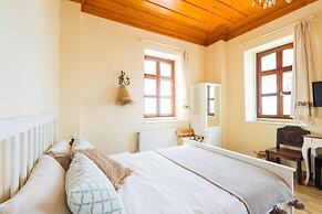 Lavantali Konak- Taşev Otel ve Restoran