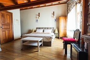 Lavantali Konak- Taşev Otel ve Restoran