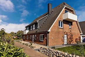 Astra Maris Apartments