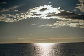 Astra Maris Apartments