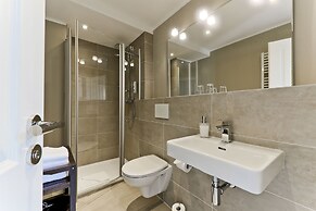 Astra Maris Apartments