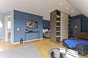 Astra Maris Apartments