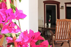 Rootop Villa - Chalet en Cabo Pino con vistas al mar, jardines y pisci