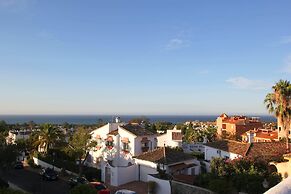 Rootop Villa - Chalet en Cabo Pino con vistas al mar, jardines y pisci