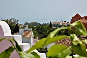 Rootop Villa - Chalet en Cabo Pino con vistas al mar, jardines y pisci